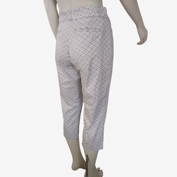 Gloria Vanderbilt Charlene White Gray Geometric Print Capri Pants Size 6 - Picture 5 of 13